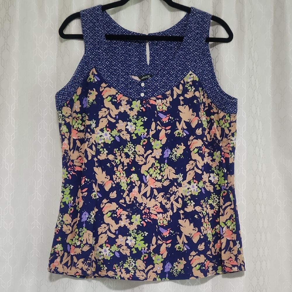 Eddie Bauer Navy Floral Sleeveless Blouse